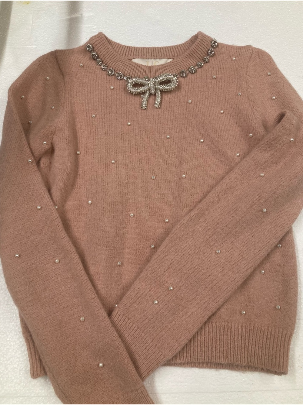 Women's Embellished Bow Crewneck Sweater in Dusty Pink